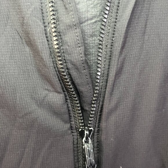 🏔️ Arc'teryx Black Hooded Jacket - Women's Small - Essential Adventure Gear - Picture 4 of 8